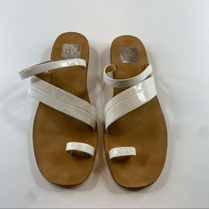 DOLCE VITA LULU STRAPPY FLAT SANDAL WHITE